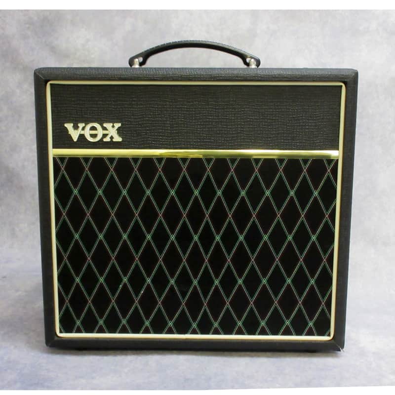 VOX Pathfinder V9158 Solid State Guitar Combo w/ Tremolo Effect VOX Pathfinder V9158 Solid State Guitar Combo w/ Tremolo Effect