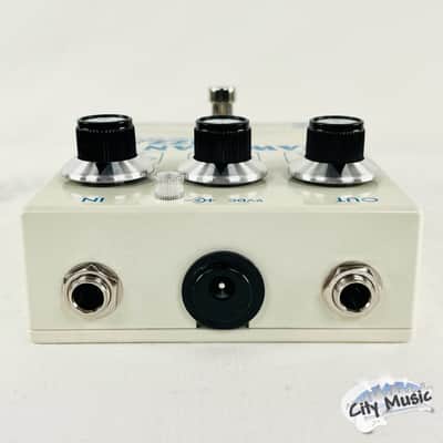 Used Caroline Guitar Company Hawaiian Pizza Fuzz Guitar Effects Pedal ♫ image 2