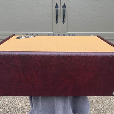 Fender '65 Deluxe Reverb Reissue "Bordeaux Blues" FSR Limited Edition 22-Watt 1x12" Guitar Combo 2012 - 2014 - Wine Red image 6