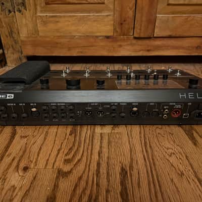 Line 6 Helix Guitar Multi-effects Floor Processor 2022 - Mint image 3