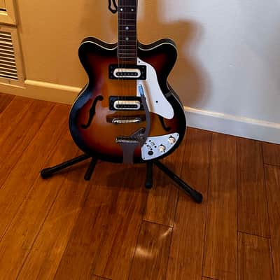 Teisco / Matsumoku EP-7 Hollowbody Electric Guitar (1960s Three Tone Sunburst) image 1