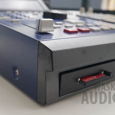 Akai MPC 2000 XL / Blue / Serviced / 32MB / Cardreader image 8