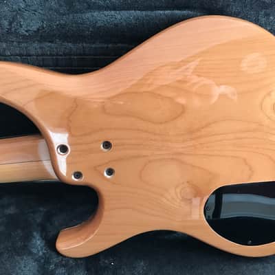 Modulus Graphite Genesis 5 String Flamed maple fingerboard and Quilted maple top! Gloss Natural image 7