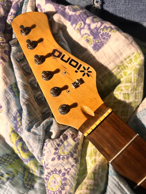 Ion Audio Strat neck 80’s - Rose image 1