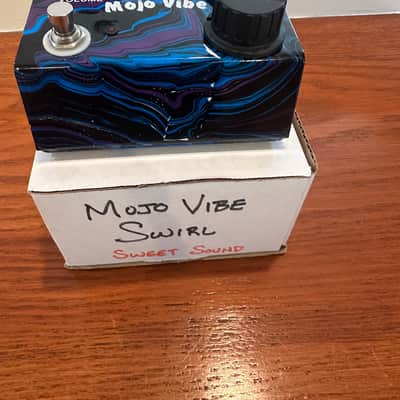 Sweet Sound Mojo Vibe – MINT Swirl Finish (2012) w/ Original Box & Manual! image 3