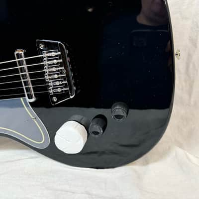 Danelectro Left-Handed Lefty '56 Singlecut Baritone Guitar - Black image 6