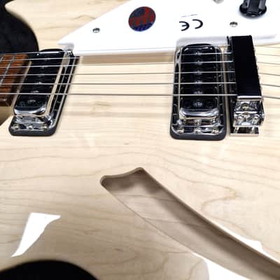 Rickenbacker 330 - Mapleglo - inc Case image 1
