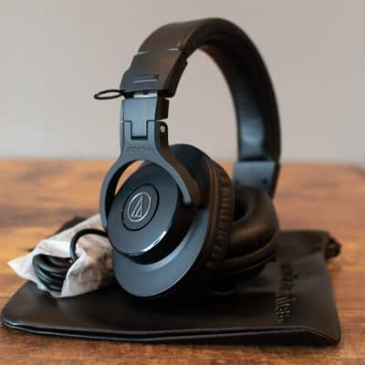 Audio-Technica ATH-M30X Closed Back Dynamic Headphones image 6