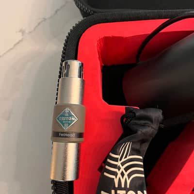 Shure SM7B with Fethead and Case Cardioid Dynamic Microphone 2001 - Present - Black image 2