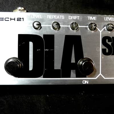 Tech 21 Fly Rig 5 V1 with PLEXI and original PSU image 4