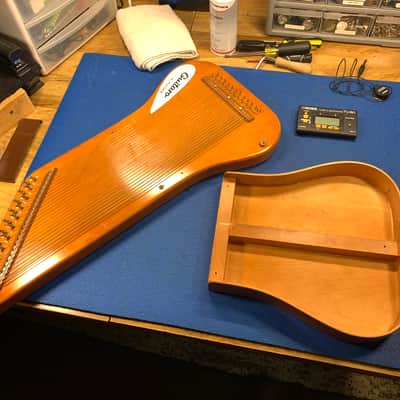 Vintage 1967 Oscar Schmidt Model 55 15-Chord 'Guitaro' Autoharp image 11