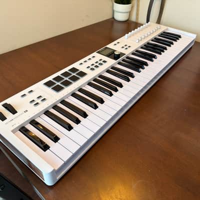 Arturia KeyLab Essential 61 MkIII MIDI Controller 2024 - Present - Alpine White image 2