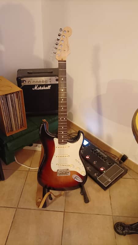Fender American Professional Stratocaster with Maple Fretboard 2017 - 2019 - 3-Color Sunburst image 1