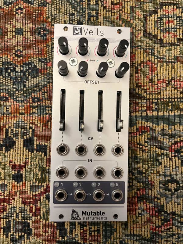 Mutable Instruments Veils v2 - 2020 - Four-Channel VCA and Mixer - original box + manual image 1