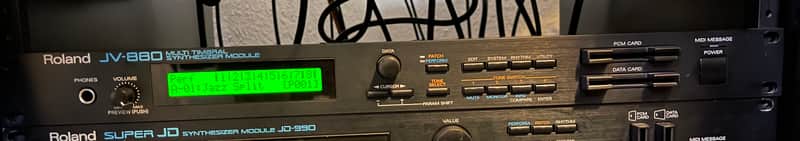Roland JV-880 Multi Timbral Synthesizer Module | Reverb