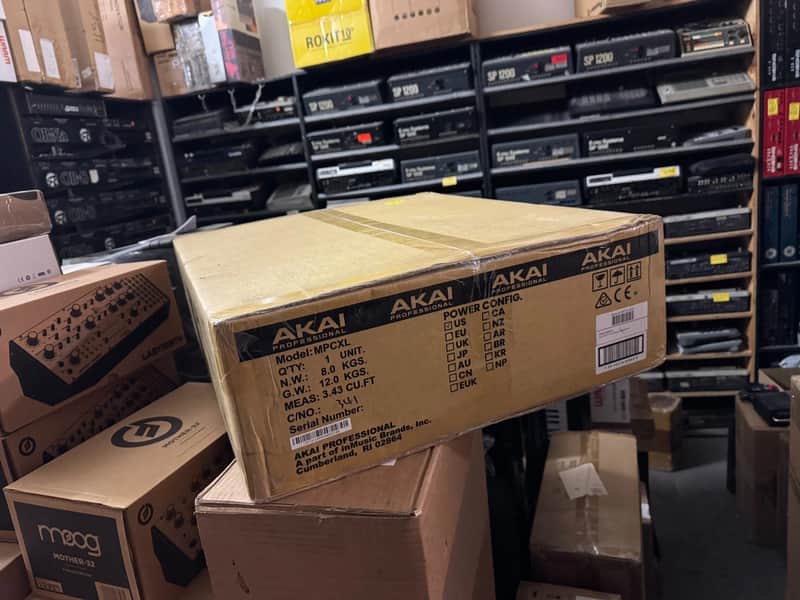 Akai Professional MPC XL Standalone Music Production Center / Pads in box //ARMENS// image 1