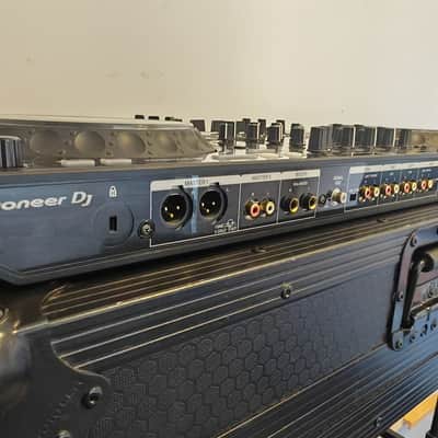 Pioneer DDJ-1000 4-Channel DJ Controller Bundle (With Flight Case & Decksaver) image 6