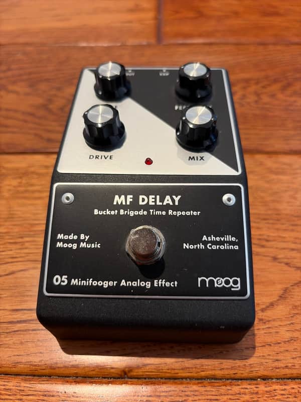 Moog Minifooger MF Delay v2