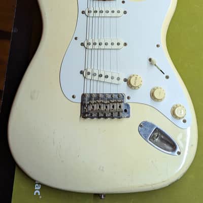 1985 Squier by Fender Stratocaster – Made in Japan (A-Serial, Fujigen image 2