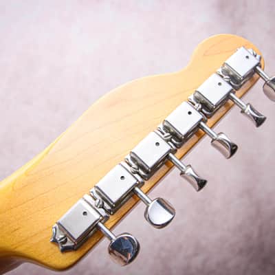 FENDER USA American Vintage '52 Reissue Telecaster "Butterscotch Blonde + Maple" (2011) image 13