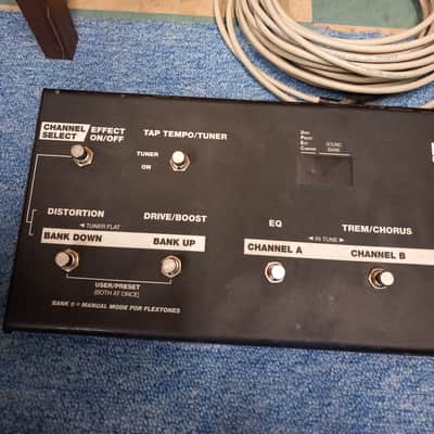 Line 6 Flextone HD 300-Watt Stereo Digital Modeling Guitar Amp Head 1998 - 2000 - Black / Red image 5