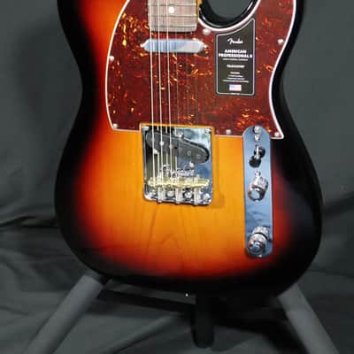 Fender American Professional II Telecaster with Rosewood Fretboard 2024 - 3-Color Sunburst image 5