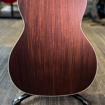 Larrivee 000-40 Indian Rosewood Acoustic Guitar Natural Satin w/Hardshell Case - copy image 6
