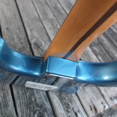 Fender Stratocaster MIM 2009 - Lake Placid Blue image 11