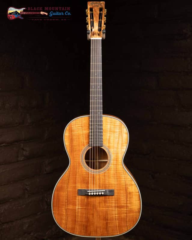 Martin Custom Shop 000-28; Exceptionally Broad Figured Koa (New) image 1