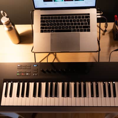 🎹 Native Instruments Komplete Kontrol A49 - Black image 2