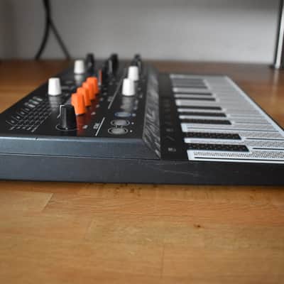 Arturia MicroFreak 25-Key Algorithmic Synthesizer 2019 - Present - Black image 5