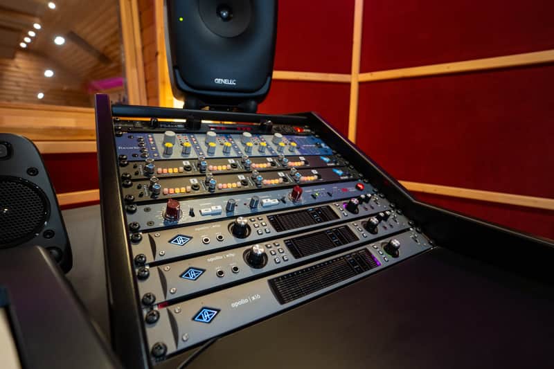 Universal Audio Apollo x8P Thunderbolt 3 Audio Interface