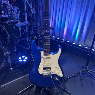 Fender American Ultra Stratocaster HSS with Rosewood Fretboard 2019 - 2025 - Cobra Blue image 4