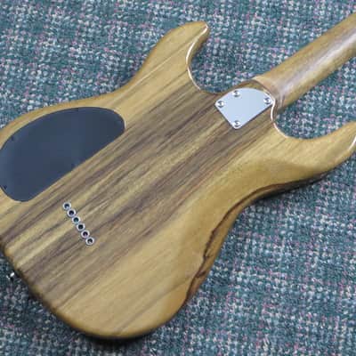 2014 Carvin Bolt Plus Black Limba! w/Coffin case image 4