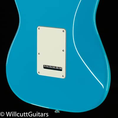 Fender American Professional II Stratocaster HSS, Rosewood Fingerboard, Miami Blue (609) image 2