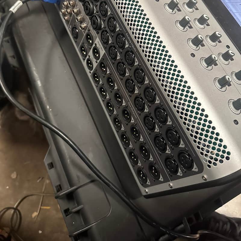 2010s QSC TouchMix-30 Pro Touch Screen Compact Digital Mixer B…