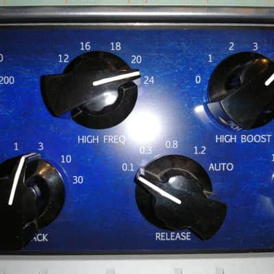 Tegeler Audio Manufaktur Creme Stereo Bus Compressor / Mastering Equalizer 2019 - Blue image 5