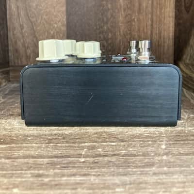 Strymon Flint Reverb and Tremolo V1 2012 - 2022 - Black with White Knobs image 5