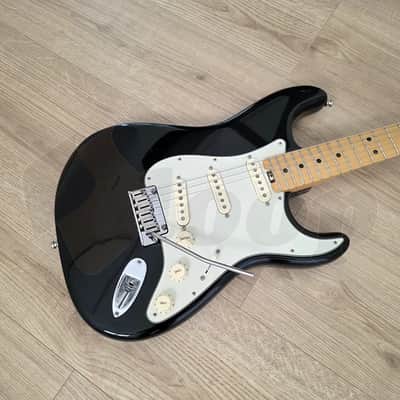 Fender American Elite Stratocaster image 2