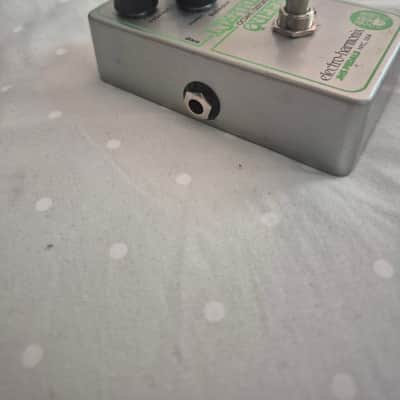 Electro-Harmonix / JHS Nano Lizard Queen Octave Fuzz 2023 - Present - Silver / Green image 4