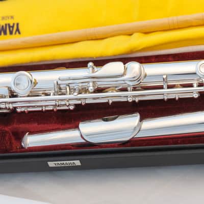 Yamaha YFL-461 All Silver Intermediate Flute Open-hole C-foot *Made in Japan *Overhauled New Pads image 10