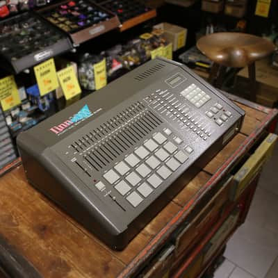 Linn 9000 Integrated Digital Drums / Midi Keyboard Recorder 1984 - 1986 - Black image 4