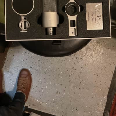 ISOVOX Mobile Vocal Booth + Iso Mic Large Diaphragm Condenser Microphone image 3