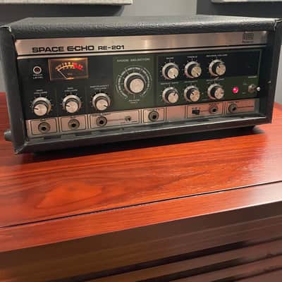 Roland RE-201 Space Echo Tape Delay / Reverb 1974 - 1988 - Black