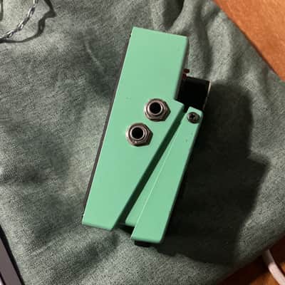 Boss PN-2 Tremolo/Pan (Silver Label) 1990 - 1995 - Green image 4