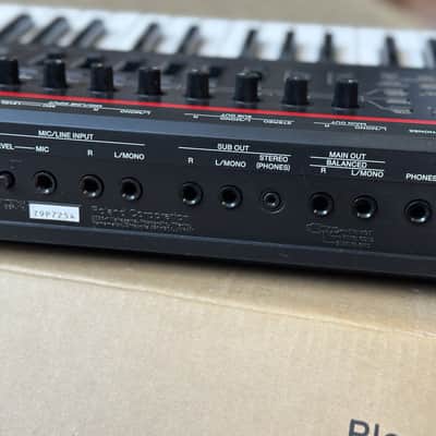 Roland FANTOM 06 61-Key Synthesizer Keyboard w/ Synth Action & Colour Touchscreen image 10