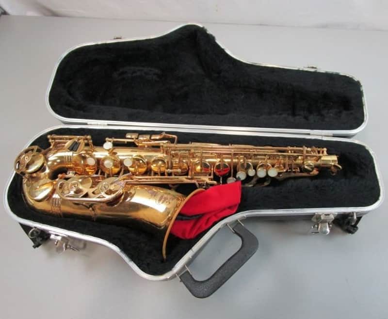 Evette Buffet Crampon Alto Saxophone Lacquered Brass with case, cosmetic wear to the finish image 1