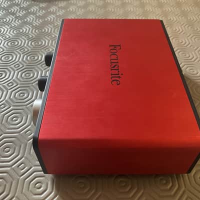 Focusrite Scarlett Solo USB 2.0 Audio Interface 2015 - 2016 - Red / Black image 6