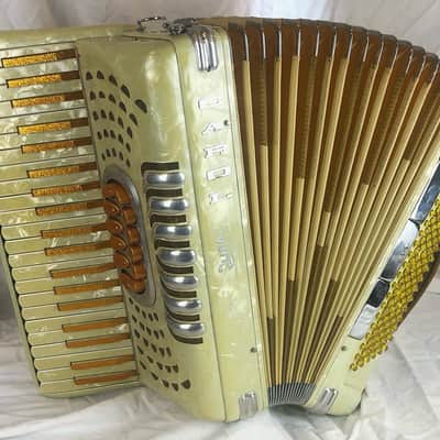 8152 - Golden Blonde International Lira 27 "Carol" Piano Accordion LMH 41 120 image 1