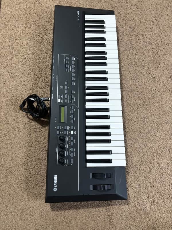 Yamaha  KX49 MIDI controller keyboard image 1
